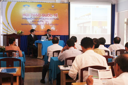Chiều ngày 16/8, tại TPHCM Hội KHKT Cầu đường Việt Nam phối hợp với trường ĐH GTVT TPHCM đã tổ chức hội thảo “phương pháp phun phủ kim loại kết hợp Al-Mg nhằm nâng cao tuổi thọ gối cầu”. Đến tham dự có đại diện Cục QLXD cùng nhiều đại biểu thuộc các Ban quản lý dự án khu vực phía Nam.